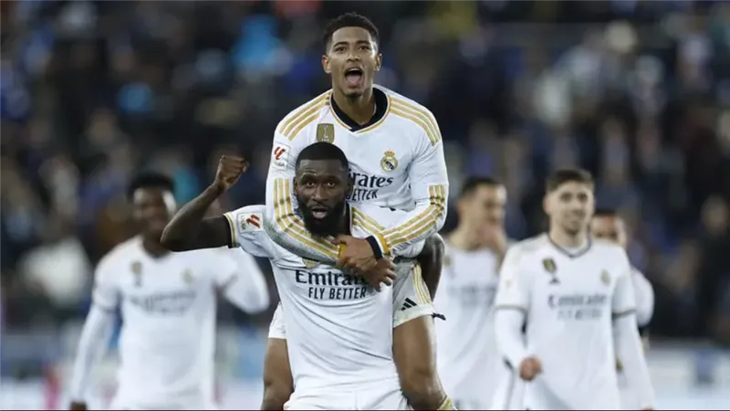 بسبب إشارة وتهنئة للمسلمين.. اتهام نجم ريال مدريد بالانتماء إلى داعش