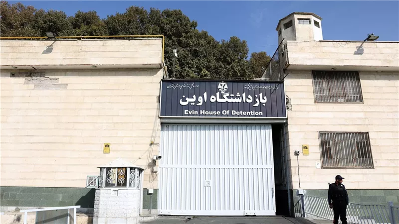 لجنة المرأة في المجلس الوطني للمقاومة الإيرانية تدين الحكم على ١١ سجينًا سياسيًا بإيران