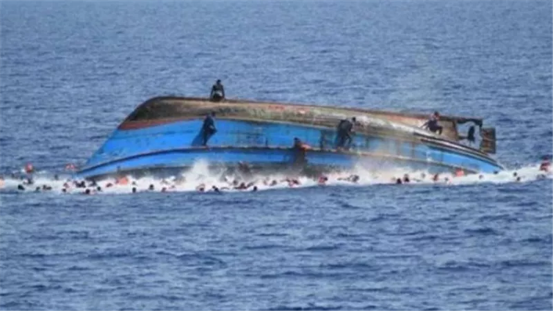 مصرع 4 أشخاص جراء غرق قارب مهاجرين قبالة جزيرة 