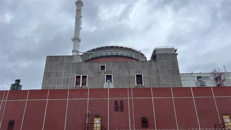 أوكرانيا تنفي مهاجمة محطة نووية مملوكة لروسيا