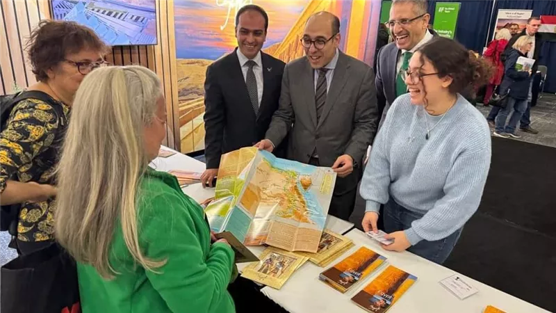 السفارة المصرية في كندا تفتتح الجناح المصري بمعرض أوتاوا للسياحة والسفر