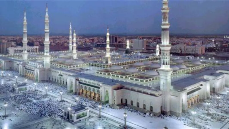 خلال أسبوع.. يصل عدد المصلين داخل المسجد النبوي إلى 5.5 مليون مصل
