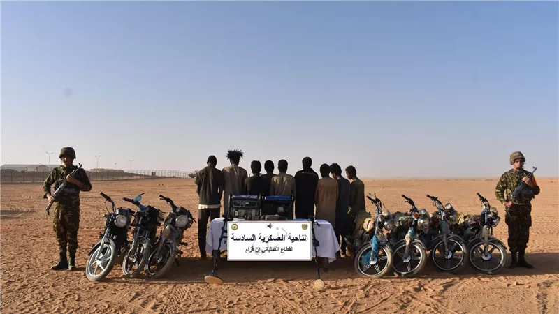 السلطات الجزائرية توقف المئات من الأشخاص بين مهربين ومهاجرين