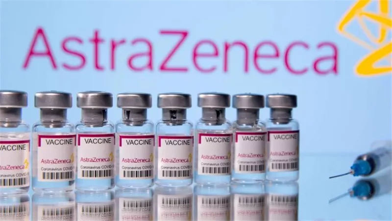  مخاطر لقاح أسترازينيكا AstraZeneca.. وآثاره الجانبية 
