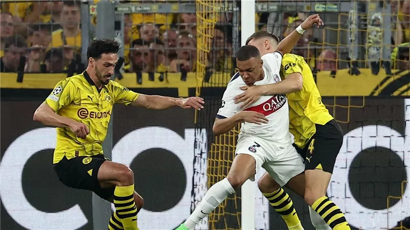 قائمة باريس سان جيرمان لـ مباراة بروسيا دورتموند في دوري الأبطال