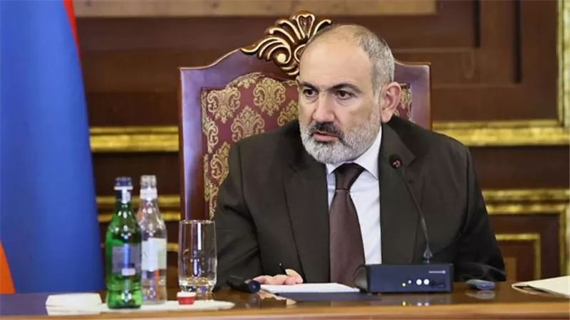 رئيس وزراء أرمينيا يهدد بحظر القنوات التلفزيونية الروسية