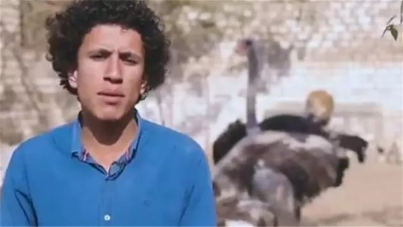 قصة يوسف اصغر مربي نعام الذي تصدر تريند جوجل