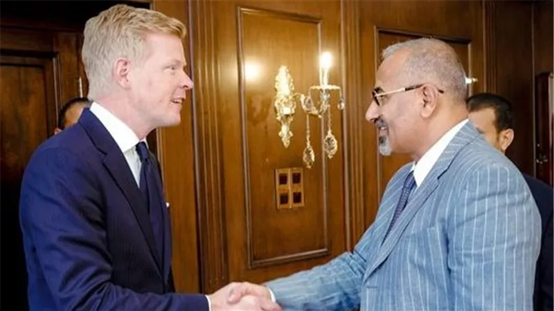 الزُبيدي يستقبل مبعوث الأمين العام للأمم المتحدة ونائبه