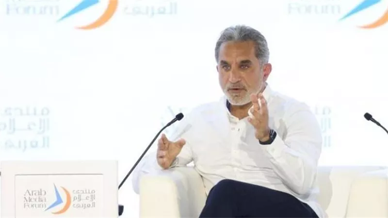 كيف يتناول الإعلام الغربي للأحداث؟.. باسم يوسف يوضح 