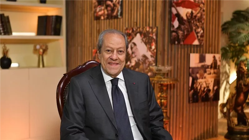 منير فخري عبدالنور: قولت لأحمد شفيق وزارتك 