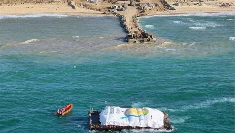 الرصيف الأمريكي في غزة يُزال مرة أخرى بسبب الأمواج العاتية