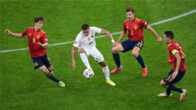 لقاء خارج التوقعات.. فرنسا تواجه إسبانيا في قمة نارية بنصف نهائي يورو 2024