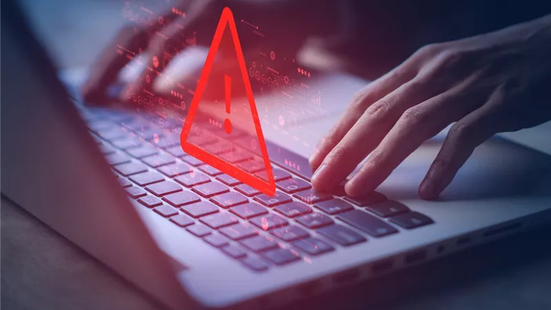 بسبب العطل التقني العالمي.. شركات الطيران الهندية تلجأ للكتابة اليدوية