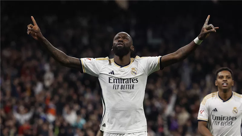 الاتحاد السعودي يُغري روديجر مدافع ريال مدريد
