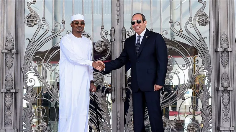 الرئيس السيسي يستقبل نظيره التشادي في مدينة العلمين الجديدة