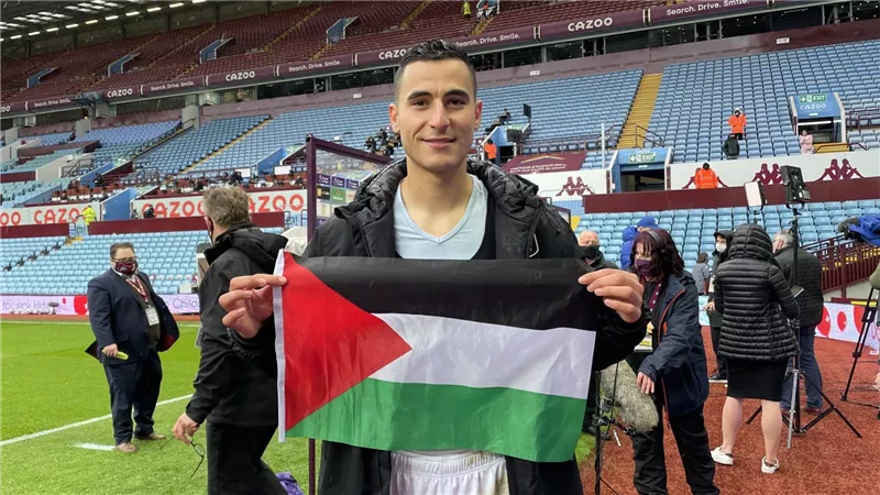 أنور الغازي يتبرع بأموال تعويضه من ماينز الألماني لدعم فلسطين