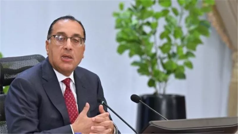 مدبولي يتفقد مصنع الشركة الأوروبية المصرية للصناعات الدوائية