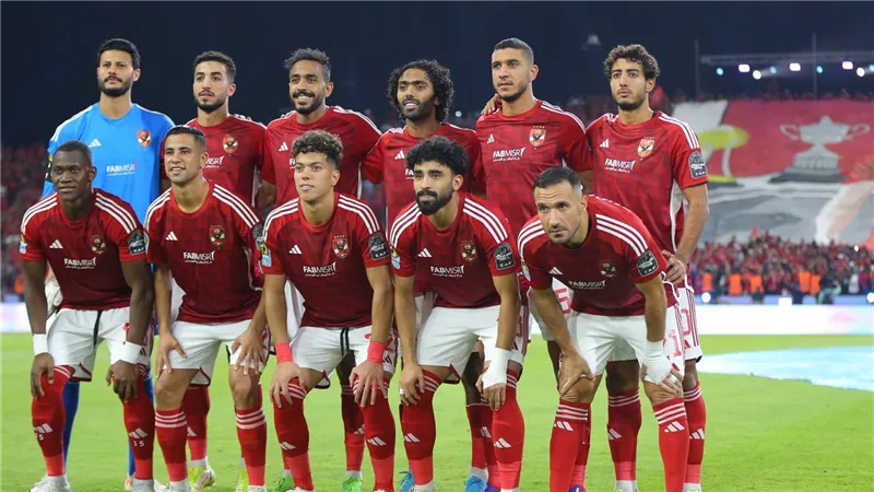 مفاجآت مدوية في قائمة الأهلي المصري الإفريقية.. رباعي شاب لأول مرة