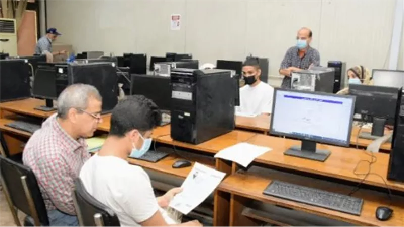 المرحلة الثانية للتنسيق 2024.. معامل تنسيق كلية الهندسة بجامعة القاهرة تشهد إقبالًا كثيفًا 