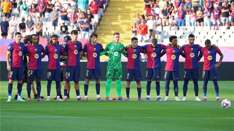 عودة فاتي.. فليك يعلن قائمة برشلونة لمواجهة فياريال بالدوري الإسباني