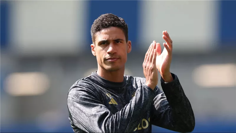 كومو يستبعد رافائيل فاران من قائمته بالدوري الإيطالي