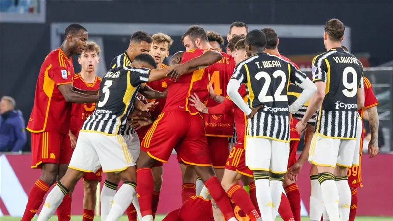 يوفنتوس يستضيف روما في قمة نارية بالدوري الإيطالي