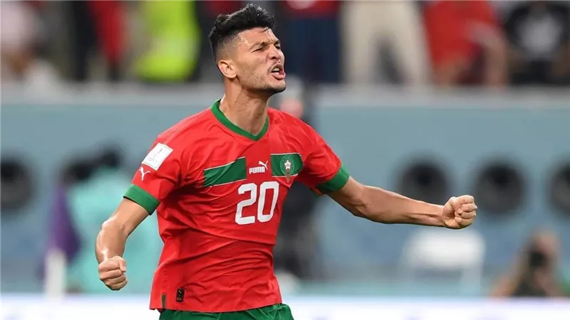 الركراكي يكشف طبيعة إصابة أشرف داري لاعب الأهلي المصري
