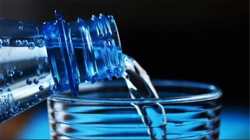هل المياه المعدنية صحية؟.. إدارة الغذاء والدواء الأمريكية تجيب