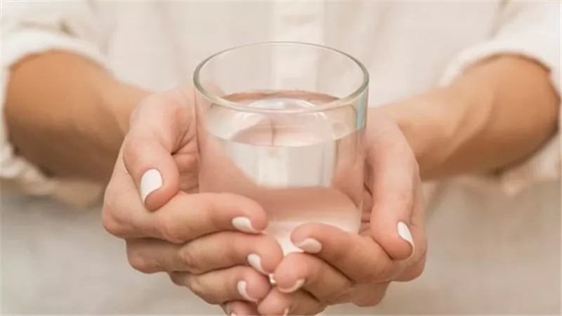 كمية الماء التي يحتاجها الجسم يوميا.. المقدار المناسب للرجال والنساء