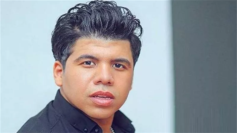 عمر كمال: علاقتي بربنا جيدة.. لكني تعبت نفسيًا من كلام الناس.. وعايز حد من الأزهر يرد عليَ