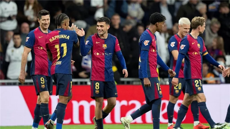 فليك يعلن قائمة برشلونة لمواجهة النجم الأحمر في دورى أبطال أوروبا