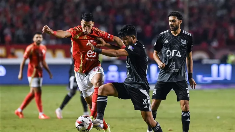 الأهلي يحقق فوزا صعبا على فريق زد في الدوري المصري