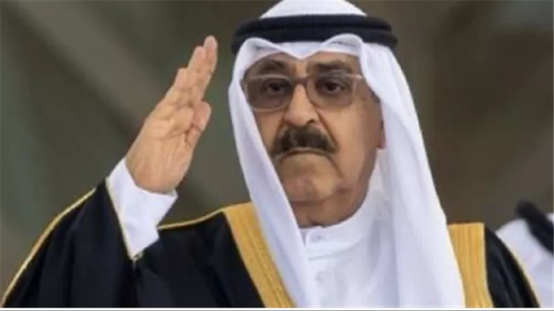 أمير الكويت يصل إلى فرنسا في مستهل زيارة رسمية