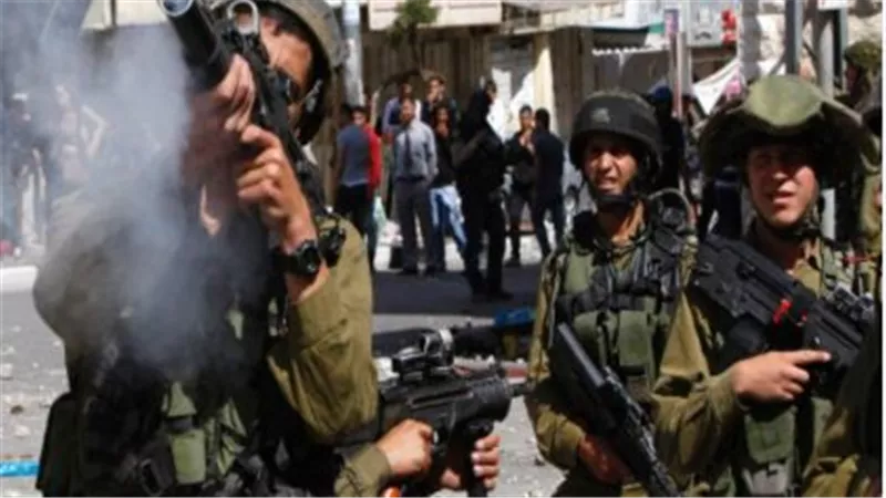 الاحتلال يقتحم قرية المغير لليوم الثاني ويعتقل أكثر من 40 فلسطينيًا