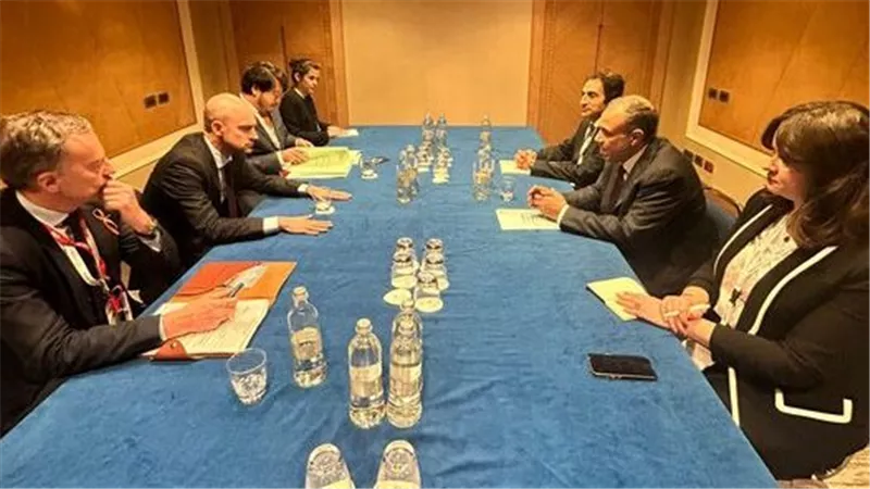 وزير الخارجية لنظيره الفرنسي: يجب الاعتراف بالدولة الفلسطينية في إطار 