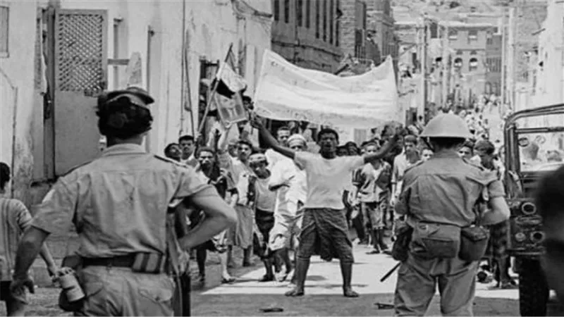 بالتزامن مع ذكرى الـ 57 لعيد إستقلال جنوب اليمن.. كيف تم قلب طاولة المستعمر وتحطيم ترسانته العسكرية؟