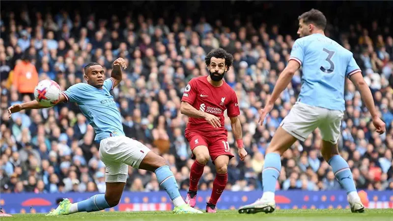 مانشستر سيتي ضد ليفربول.. التشكيل الرسمي للمواجهة المرتقبة في قمة الدوري الإنجليزي