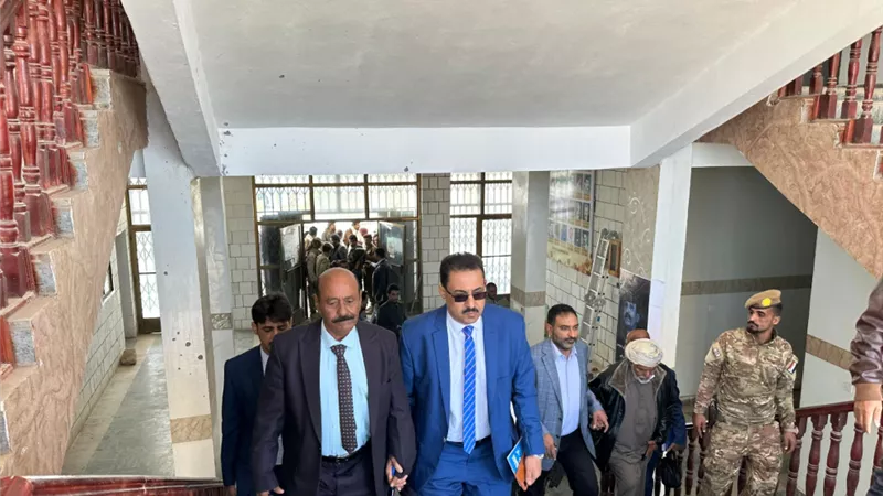 فريق التواصل وتعزيز الوعي السياسي بمحافظة شبوة يلتقي أعضاء السلطة المحلية في المحافظة (صور)