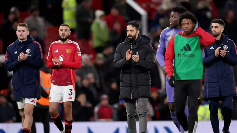 رسميا.. مانشستر يونايتد يعلن إقالة روبن أموريم من تدريب الفريق