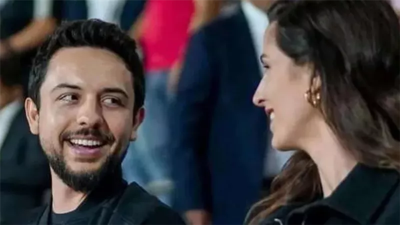 صورة للأميرة رجوة الحسين مع ولي العهد في العام الجديد تثير تفاعلا كبيرا