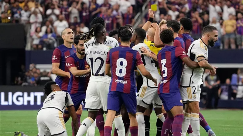 تغيير حكم الكلاسيكو بين برشلونة وريال مدريد تغيير حكم الكلاسيكو بين برشلونة وريال مدريد