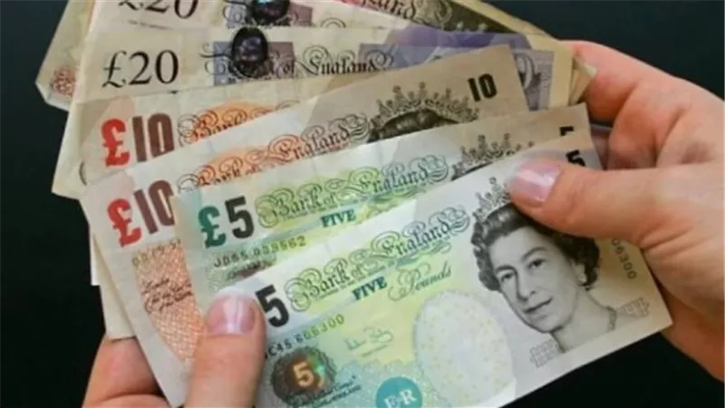  أسعار العملات العربية والأجنبية اليوم بمصر.. سعر الجنيه الاسترليني نحو 61.49 جنيه للشراء، 61.81 جنيه للبيع