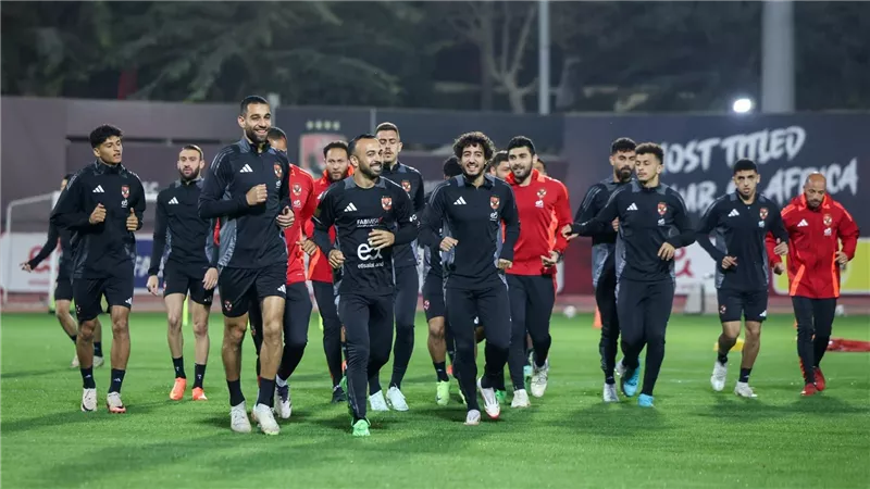 قبل اللقاء بساعات.. تغيير مفاجئ في طاقم تحكيم مباراة الأهلي وبتروجيب في الدوري المصري