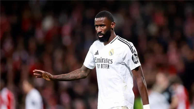 ضربة موجعة قبل المونديال.. ريال مدريد يُعلن خضوع روديجر لجراحة ناجحة