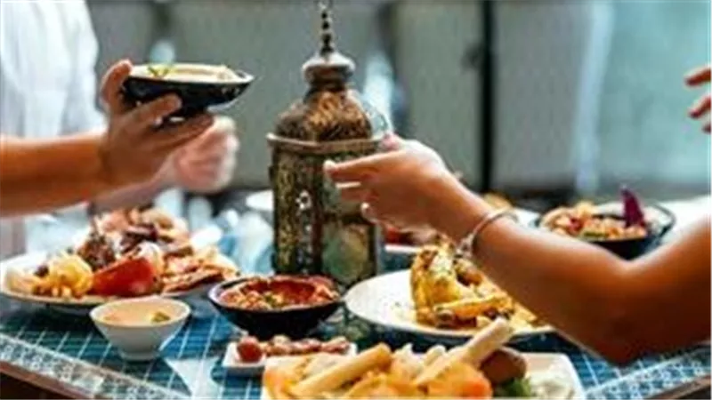 أفكار لعزومات رمضان الناجحة.. دليلك لتنظيم مائدة مثالية
