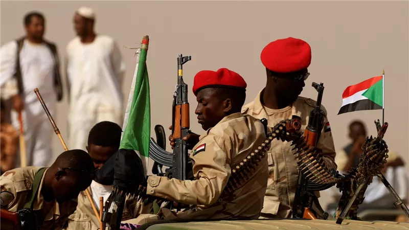 الجيش السودانى يقصف معاقل الدعم السريع بمدينة الفاشر بدارفور