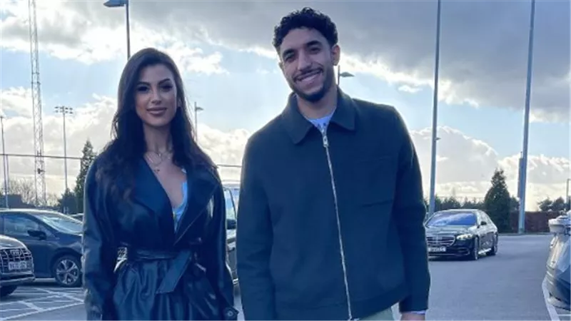 من هي 