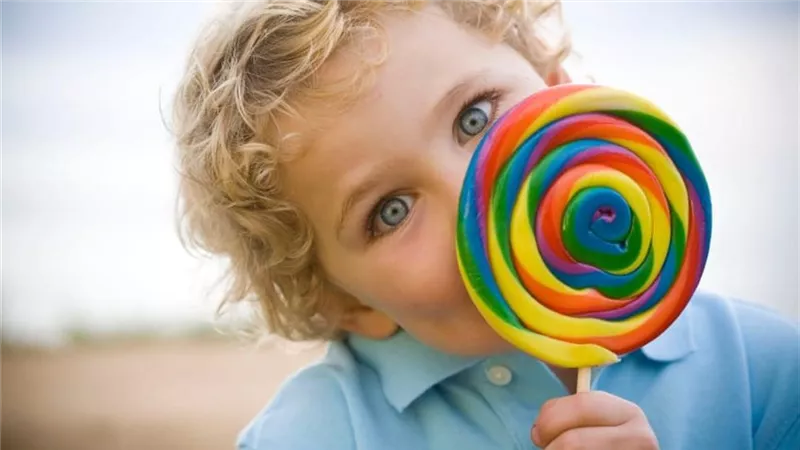 فوائد الحلويات للأطفال.. تقدم 5 منافع أبرزها تعزيز الطاقة والنمو العقلي 