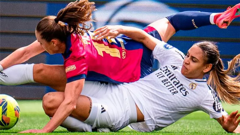 بعد 18 مباراة.. فضيحة تفسد فوز ريال مدريد التاريخي على برشلونة