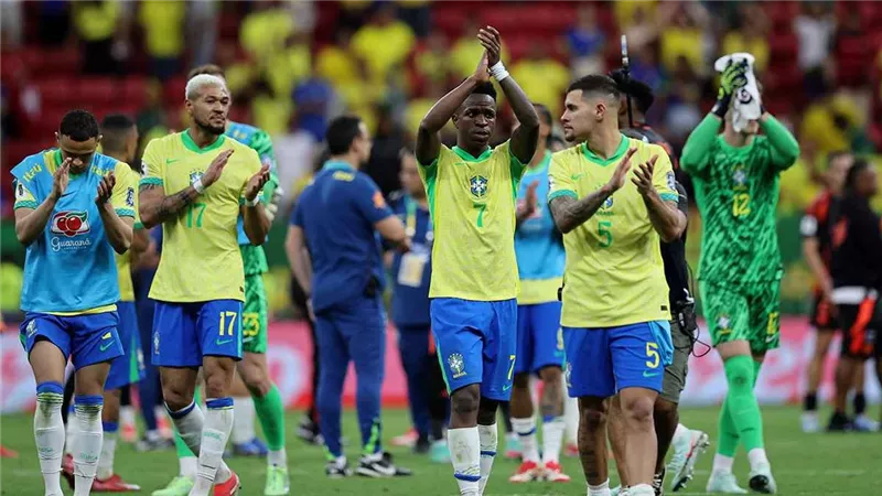 جوارديولا يتصدر قائمة المرشحين لتدريب منتخب البرازيل